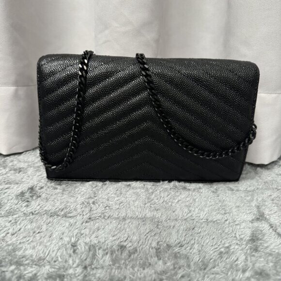 Yves Saint Laurent Black Shoulder Bag - Picture 4 of 13